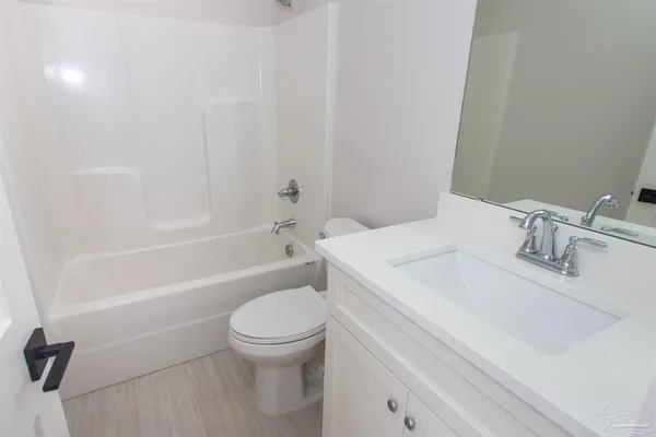 $1,199,900 | 3846 Saber Tooth Circle, Gulf Breeze, FL 32563