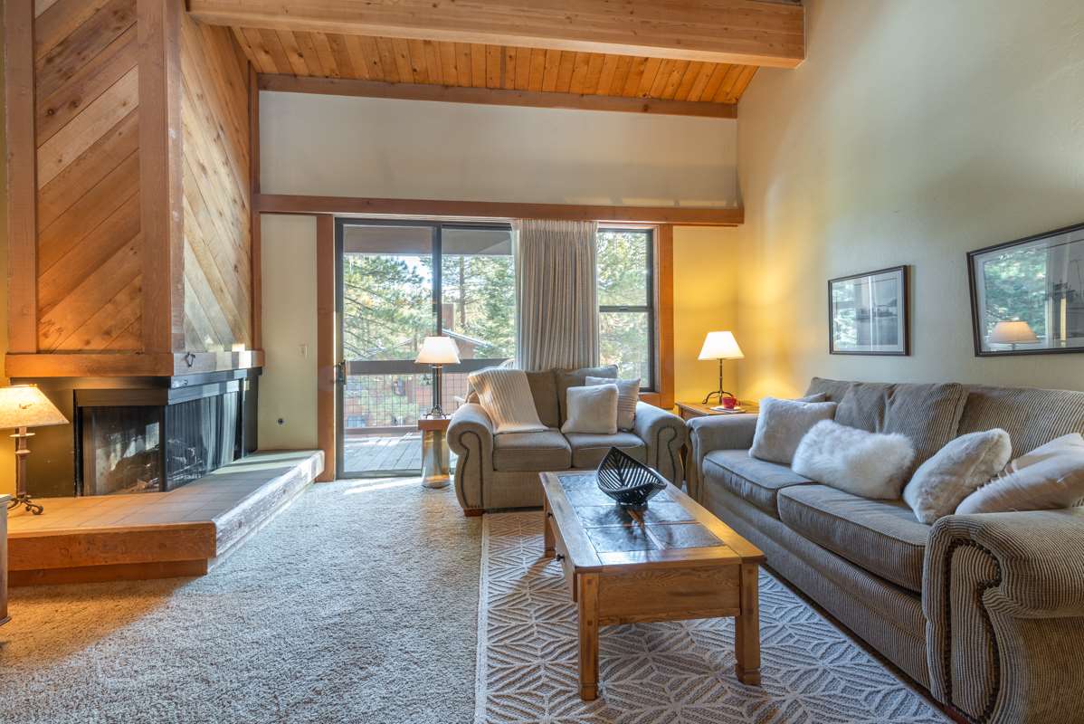 3011 Silver Strike Truckee, CA 96161 - Photo 2 of 21