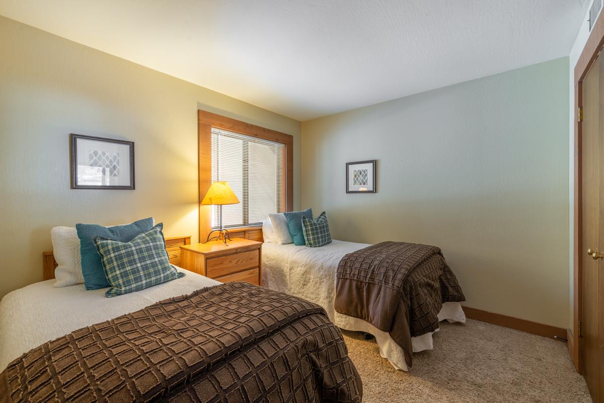 3011 Silver Strike Truckee, CA 96161 - Photo 12 of 21