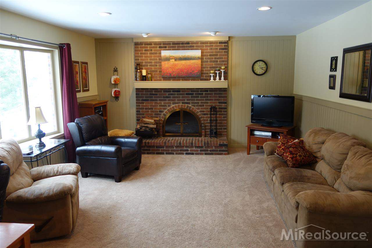 585 Plum Ridge Drive Rochester Hills, MI 48309 - Photo 7 of 24