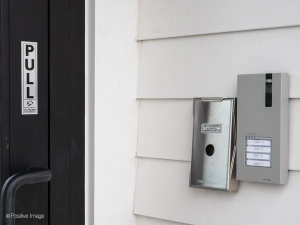 $2,895 | 4013 North Pulaski Road, Unit 3, Chicago, IL 60641