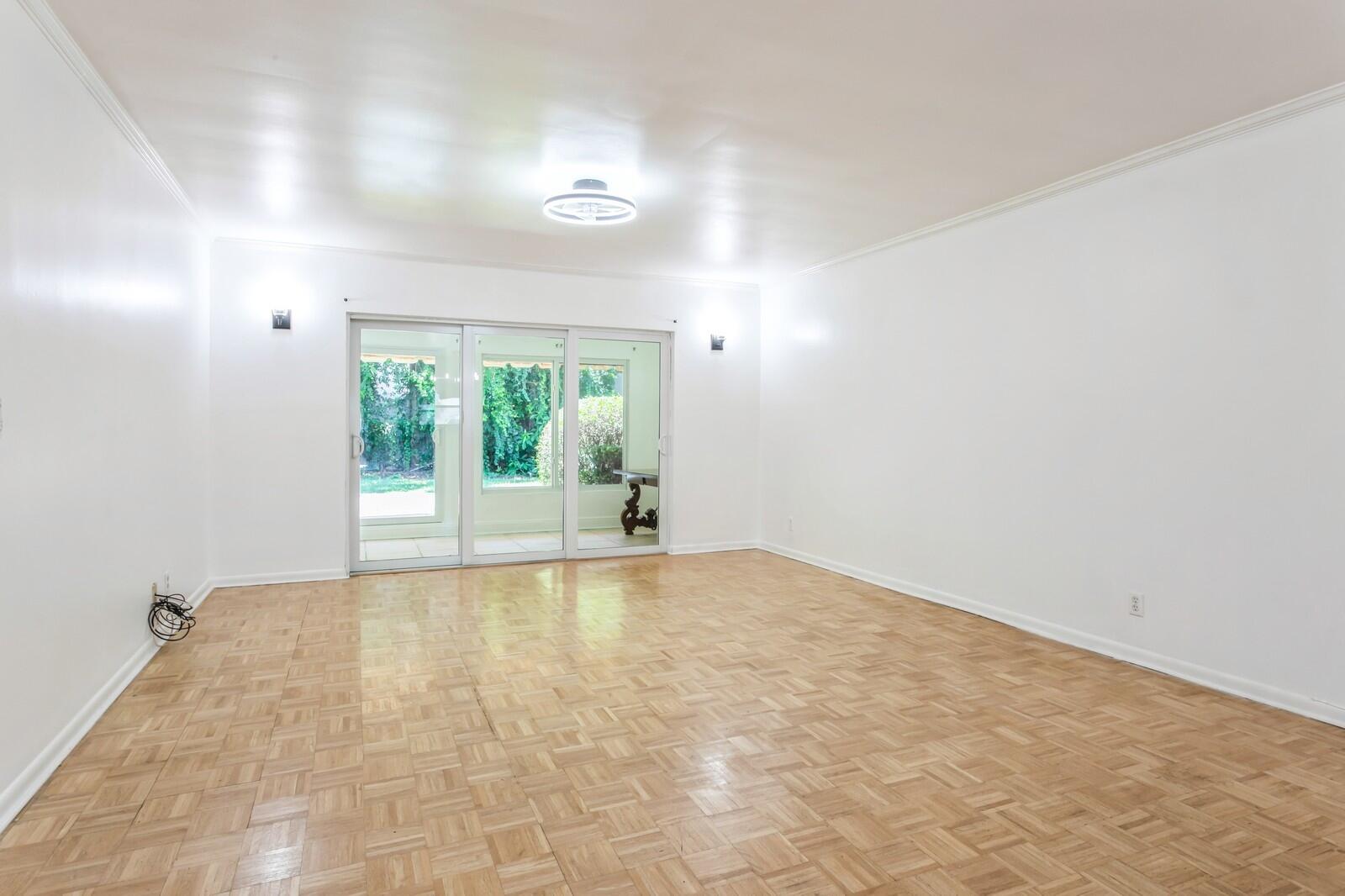 1217 Surf Road, Unit 2 Riviera Beach, FL 33404 - Photo 5 of 27 GREAT ROOM