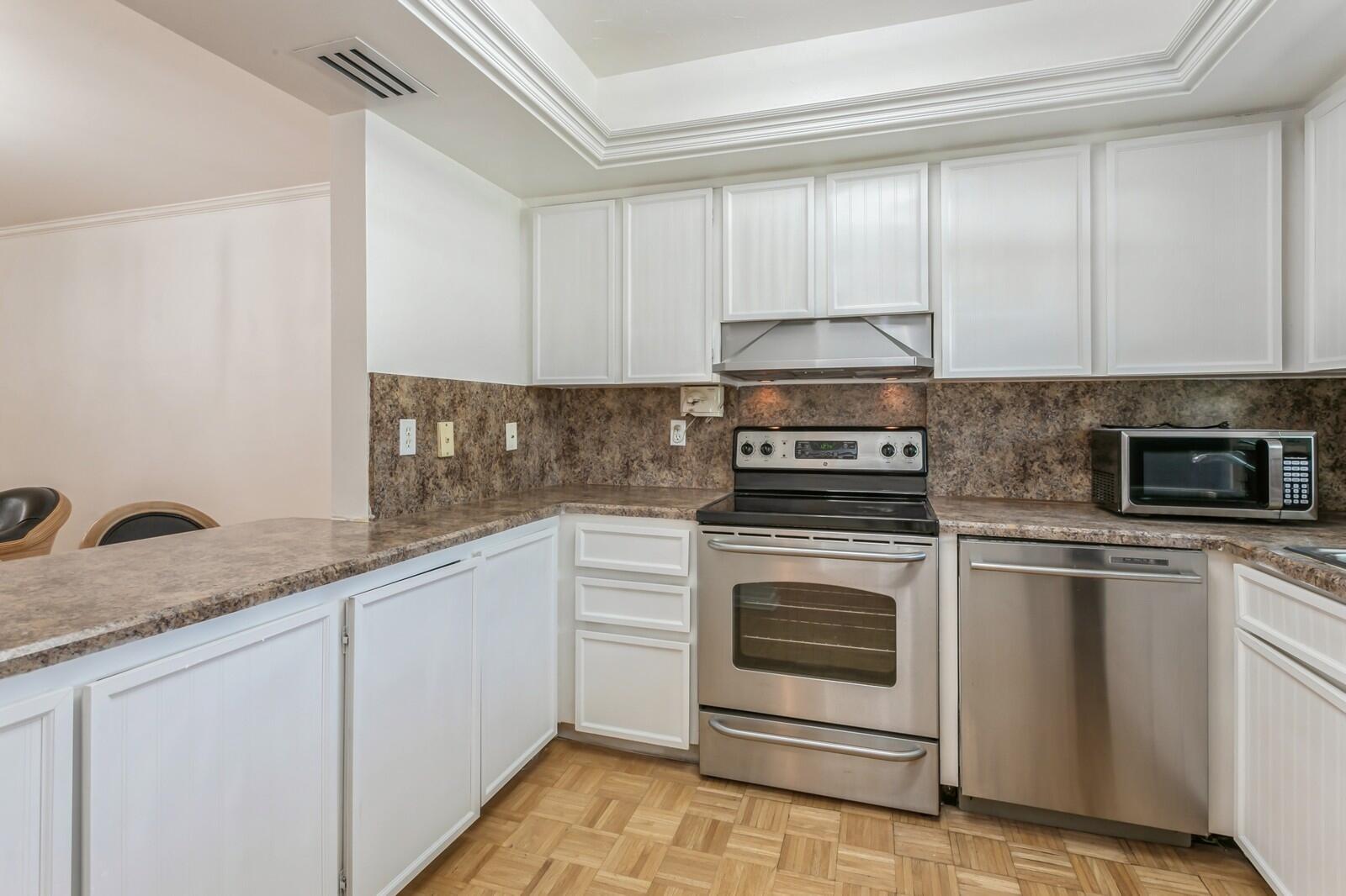 1217 Surf Road, Unit 2 Riviera Beach, FL 33404 - Photo 8 of 27 KITCHEN