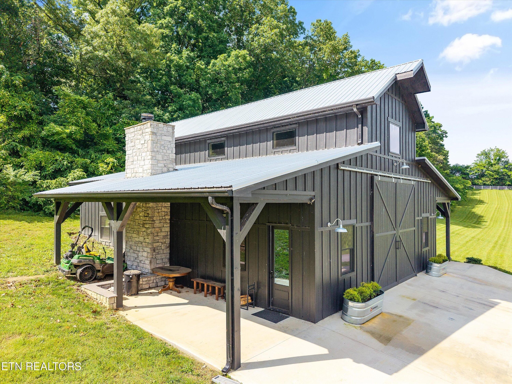 1748 Raulston Road Maryville, TN 37803 - Photo 45 of 59 a view of a house with backyard and sitting area