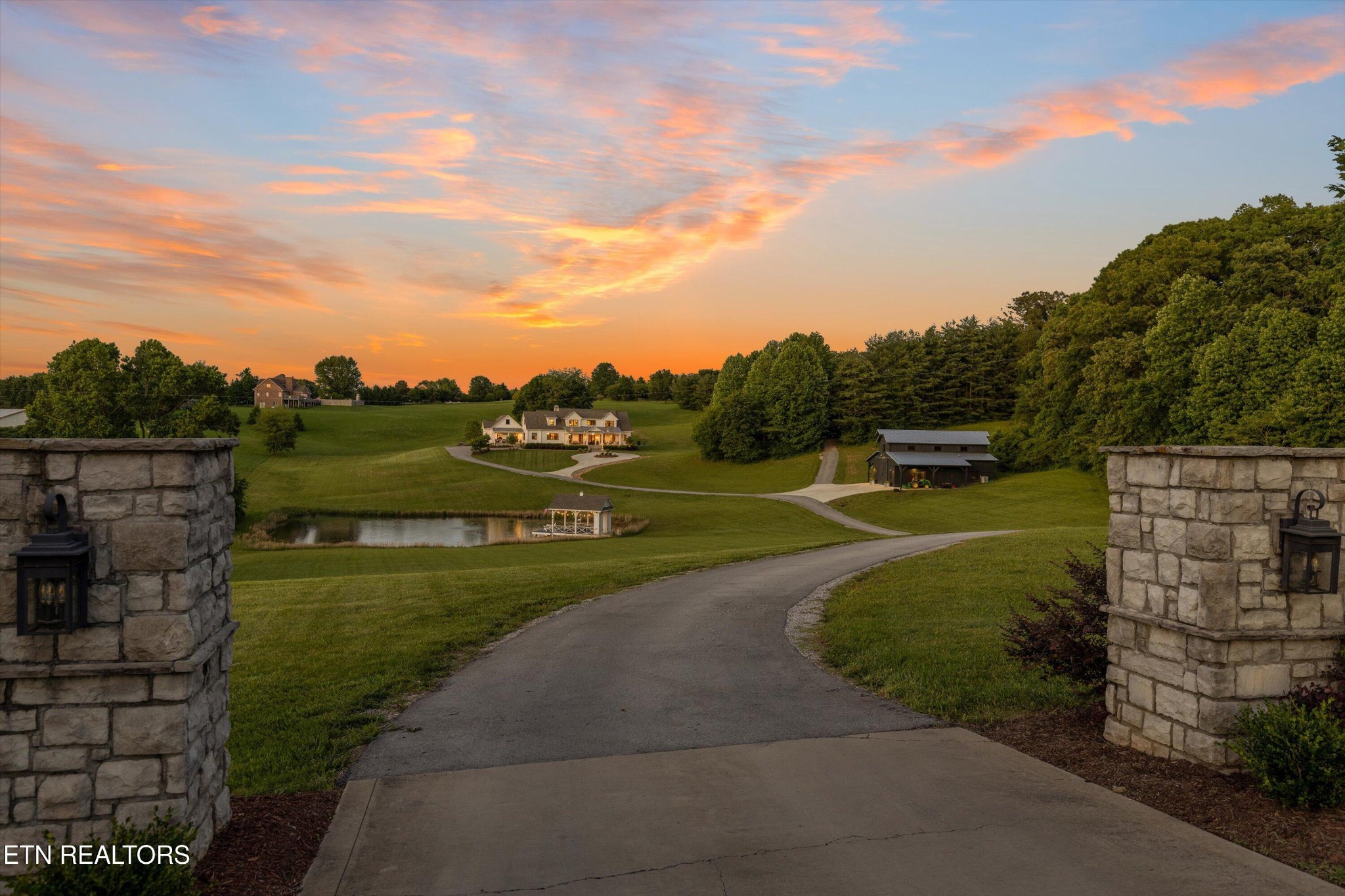 1748 Raulston Road Maryville, TN 37803 - Photo 58 of 59 a view of a golf course with a lake
