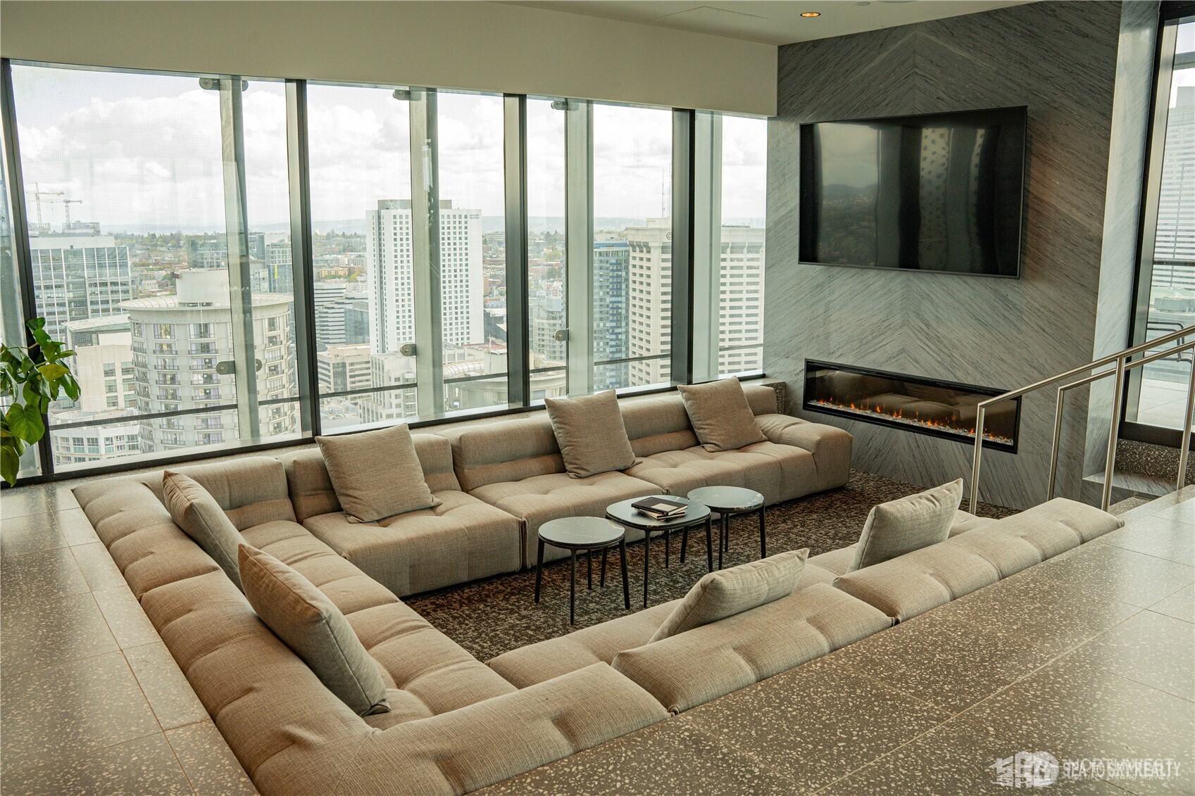 300 Virginia Street, Unit 1701 Seattle, WA 98101 - Photo 14 of 17