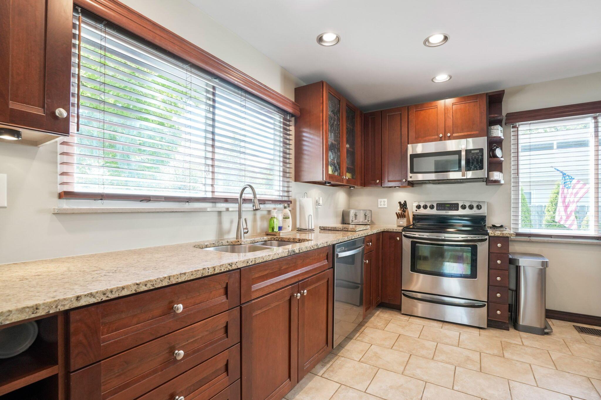 2086 Milden Road Columbus, OH 43221 - Photo 11 of 33 kitchen