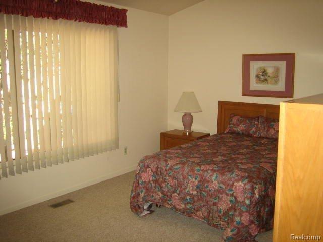 2164 London Bridge Drive Rochester, MI 48307 - Photo 8 of 14 Bedroom 1