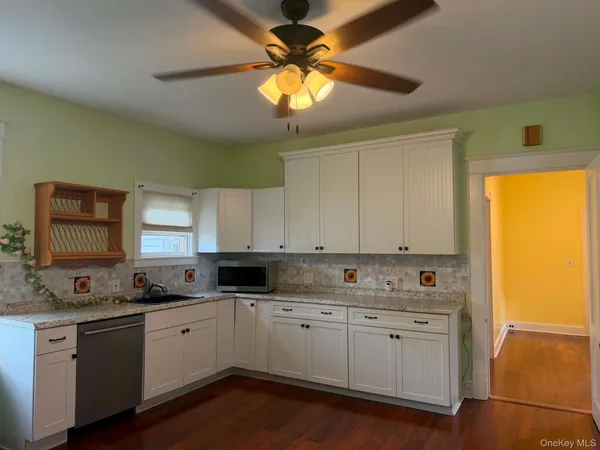 $1,900 | 12 Parry Avenue, Unit 1, Highland Falls, NY 10928