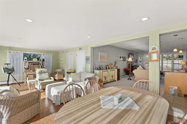 $850,000 | 5 A Bay Road, East Patchogue, NY 11772