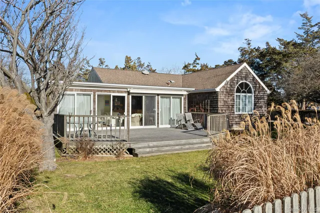 $850,000 | 5 A Bay Road, East Patchogue, NY 11772