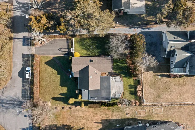 $850,000 | 5 A Bay Road, East Patchogue, NY 11772