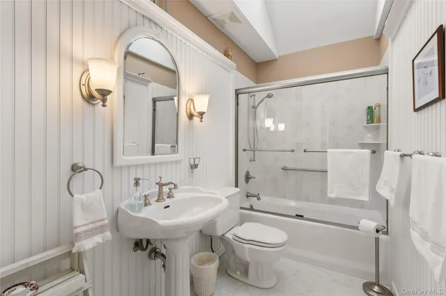 $850,000 | 5 A Bay Road, East Patchogue, NY 11772