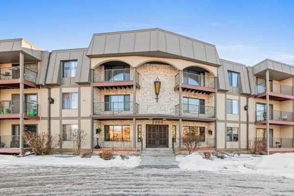 $190,000 | 2200 Nevada Avenue, Unit 106, St. Louis Park, MN 55426
