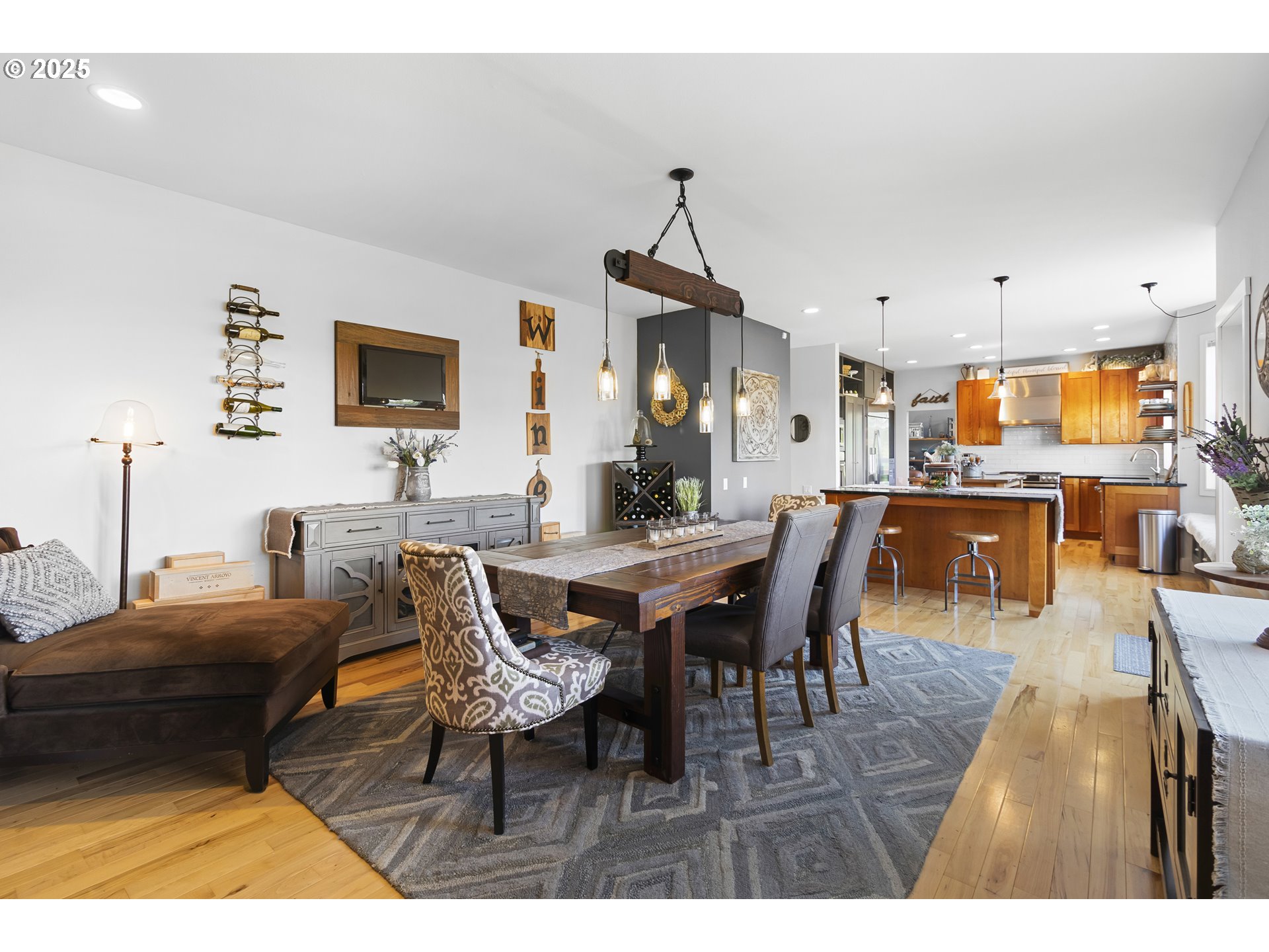 13631 Northeast Kinney Road Newberg, OR 97132 - Photo 13 of 48 a view of a dining room with furniture
