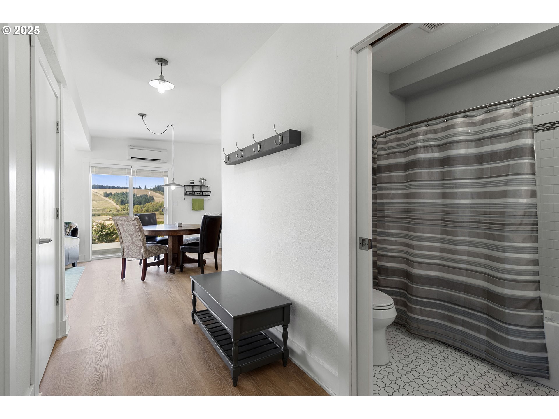 13631 Northeast Kinney Road Newberg, OR 97132 - Photo 37 of 48 a view of livingroom with furniture and workspace