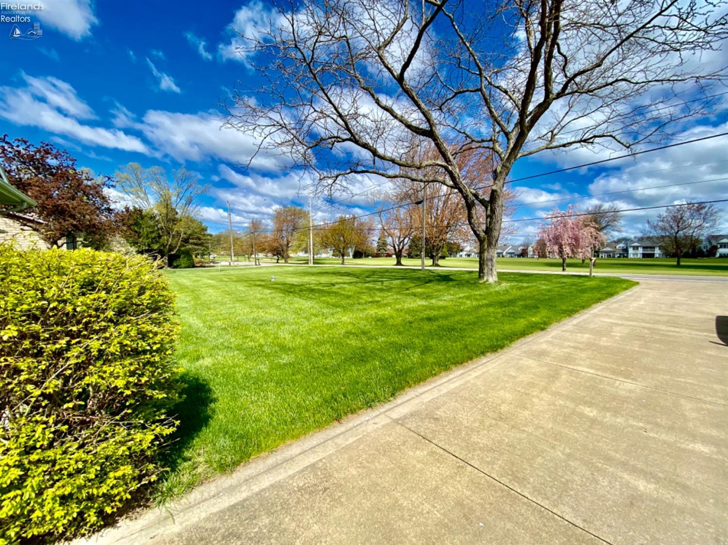 4450 Beach Club Road Port Clinton, OH 43452 - Photo 21 of 23 Gallery Image 21
