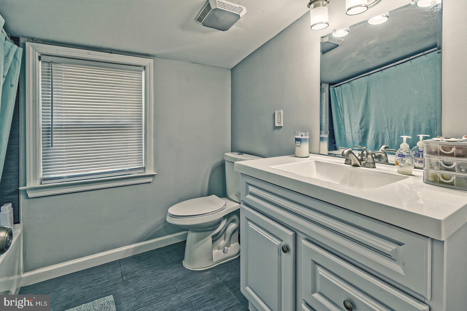 415 Lake Avenue Pitman, NJ 08071 - Photo 20 of 26 Bathroom second floor