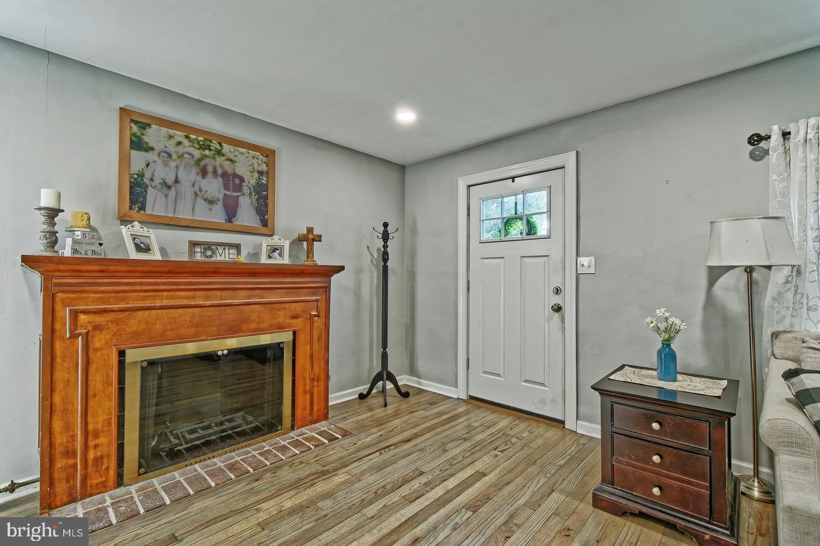 415 Lake Avenue Pitman, NJ 08071 - Photo 3 of 26 Entrance