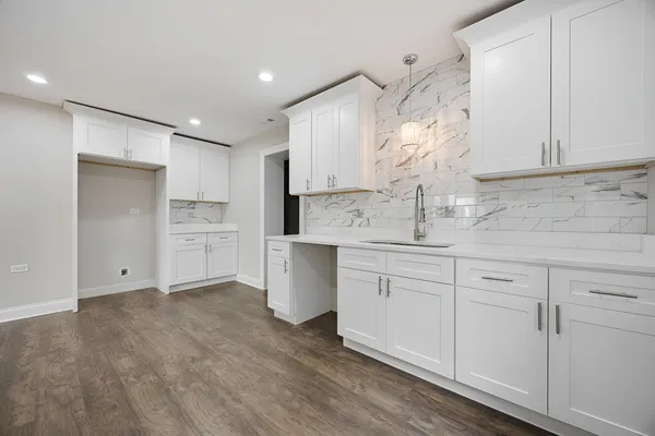 $204,900 | 16145 Honore Avenue, Markham, IL 60428