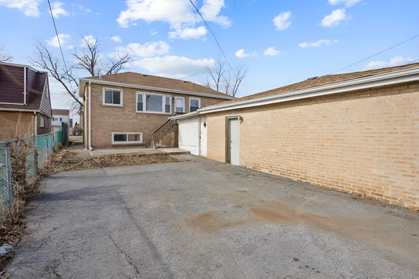 $204,900 | 16145 Honore Avenue, Markham, IL 60428