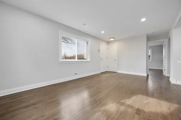 $204,900 | 16145 Honore Avenue, Markham, IL 60428