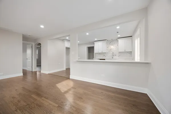 $204,900 | 16145 Honore Avenue, Markham, IL 60428