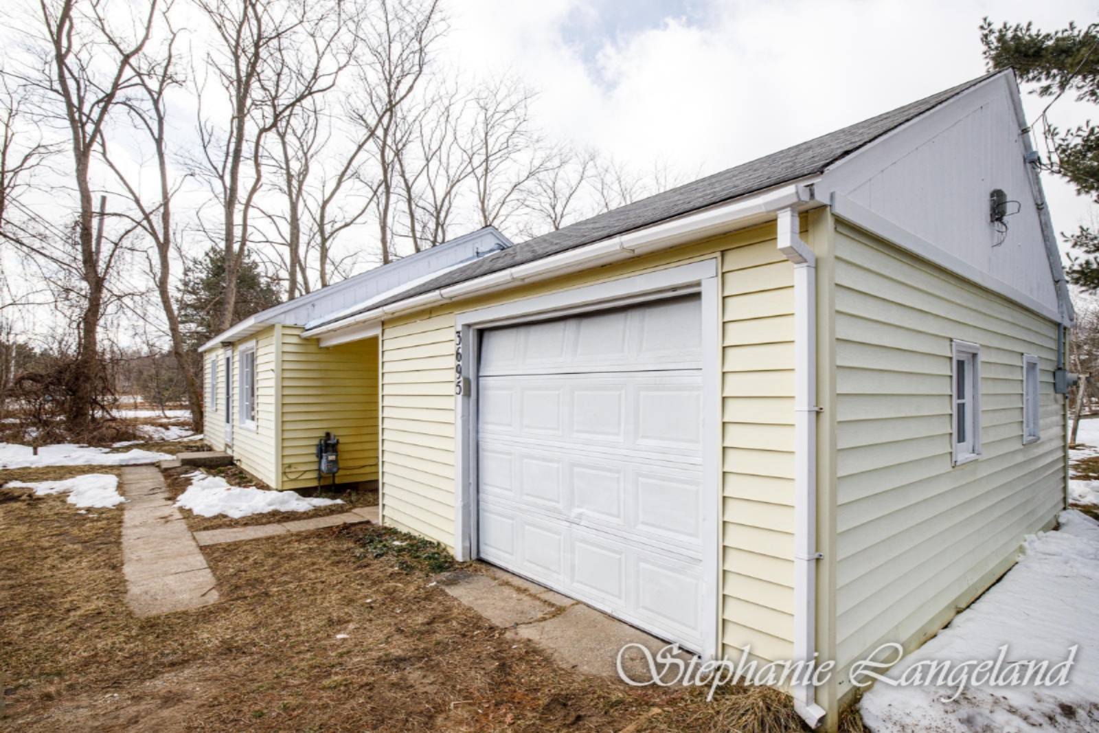 3695 Holton Road Muskegon, MI 49445 - Photo 3 of 22 3695 Holton Rd-17