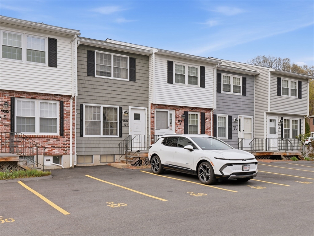 100 Roper Street, Unit D Lowell, MA 01852 - Photo 37 of 38