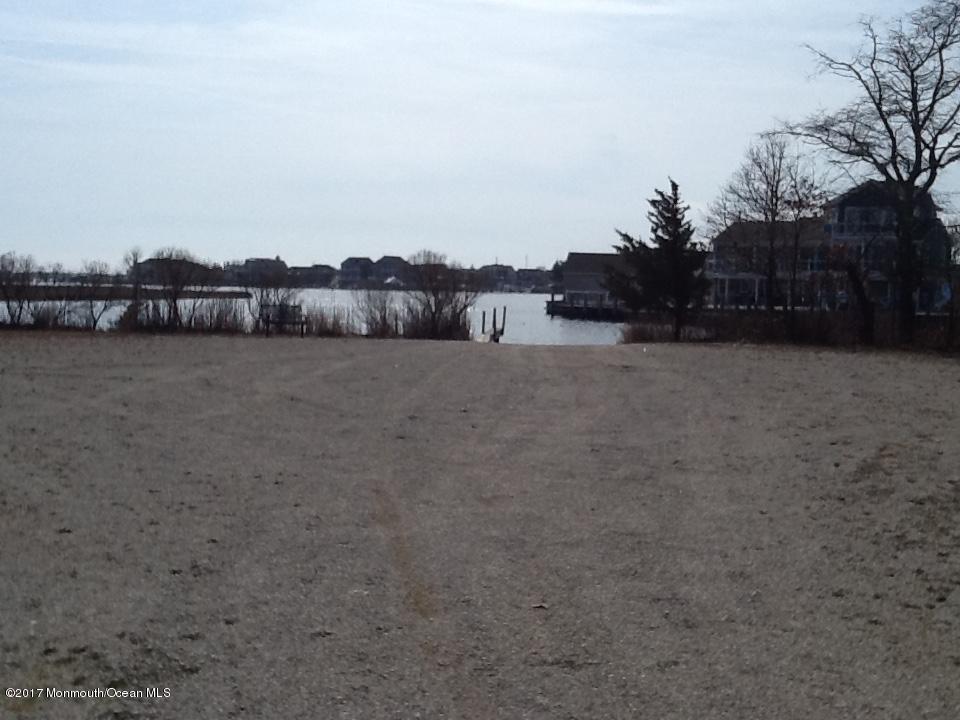 1606 Beaver Dam Road Point Pleasant, NJ 08742 - Photo 9 of 12 image