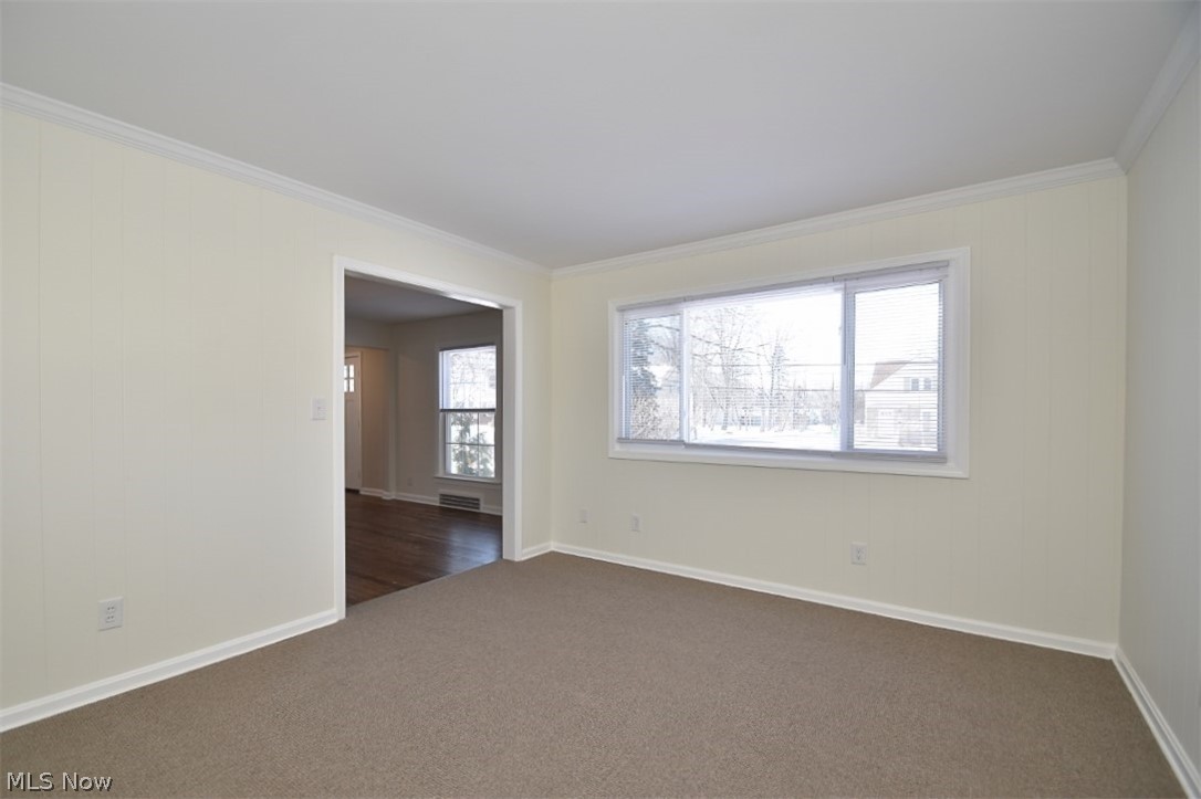1345 Dorsh Road Cleveland, OH 44121 - Photo 11 of 34 Gallery Image 11