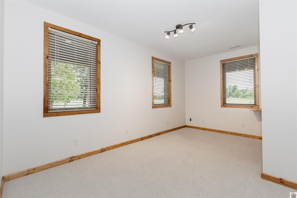 1430 Spence Chapel Road Mayfield, KY 42066 - Photo 3 of 50 137298-bfac5bd1-23da-491d-b0ce-8a4a17cc5