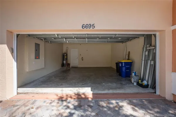 $400,000 | 6695 Southeast Woodmill Pond Lane, Stuart, FL 34997