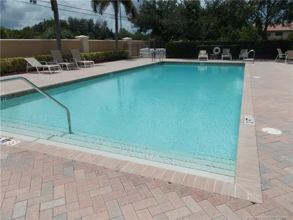 $400,000 | 6695 Southeast Woodmill Pond Lane, Stuart, FL 34997