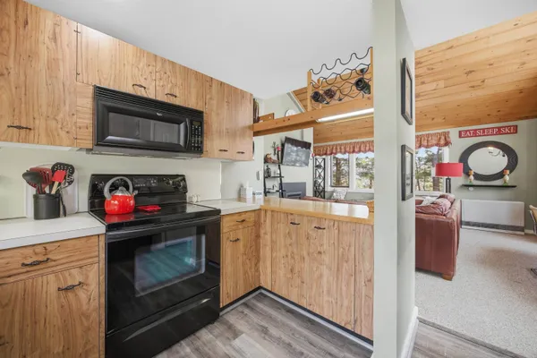 $697,500 | 11 Haas Drive, Unit 1 & 2, Lincoln, NH 03251