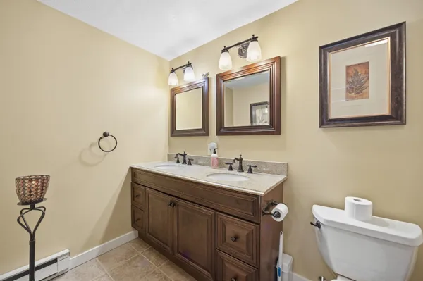 $697,500 | 11 Haas Drive, Unit 1 & 2, Lincoln, NH 03251