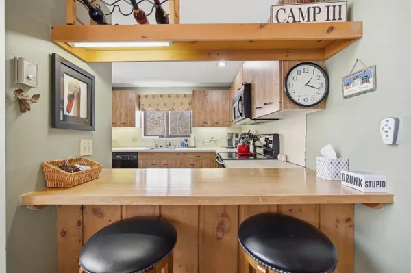 $697,500 | 11 Haas Drive, Unit 1 & 2, Lincoln, NH 03251