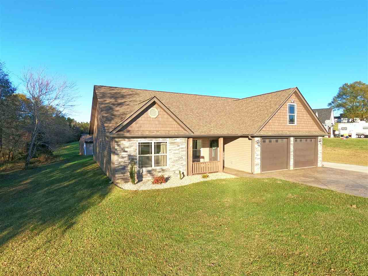 120 Pullman Road Campobello, SC 29322 - Photo 3 of 35