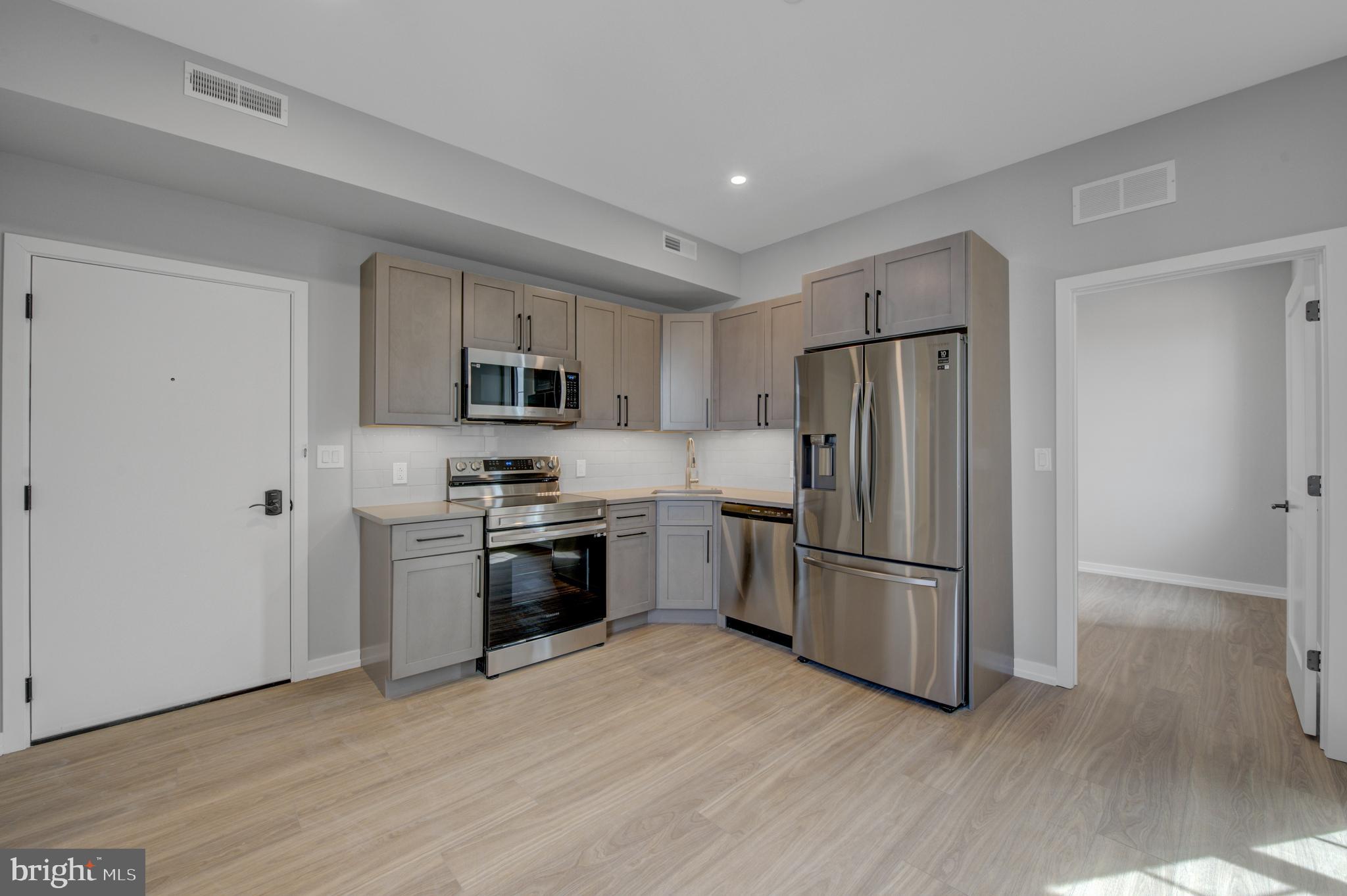 2445 Innovator Way, Unit 3C Philadelphia, PA 19146 - Photo 5 of 12