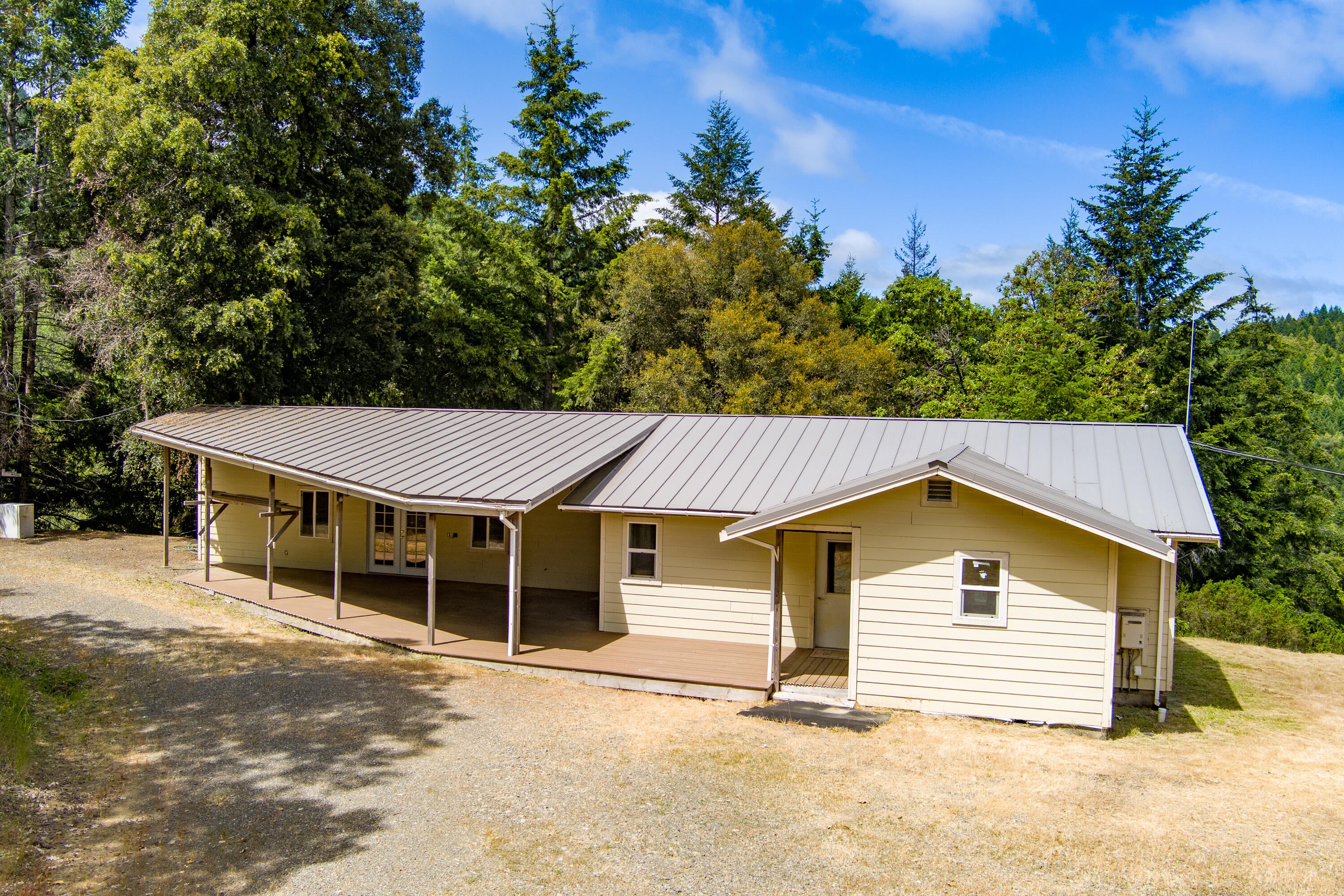3761 Blue Rock Road Garberville, CA 95542 - Photo 2 of 85 Gallery Image 2