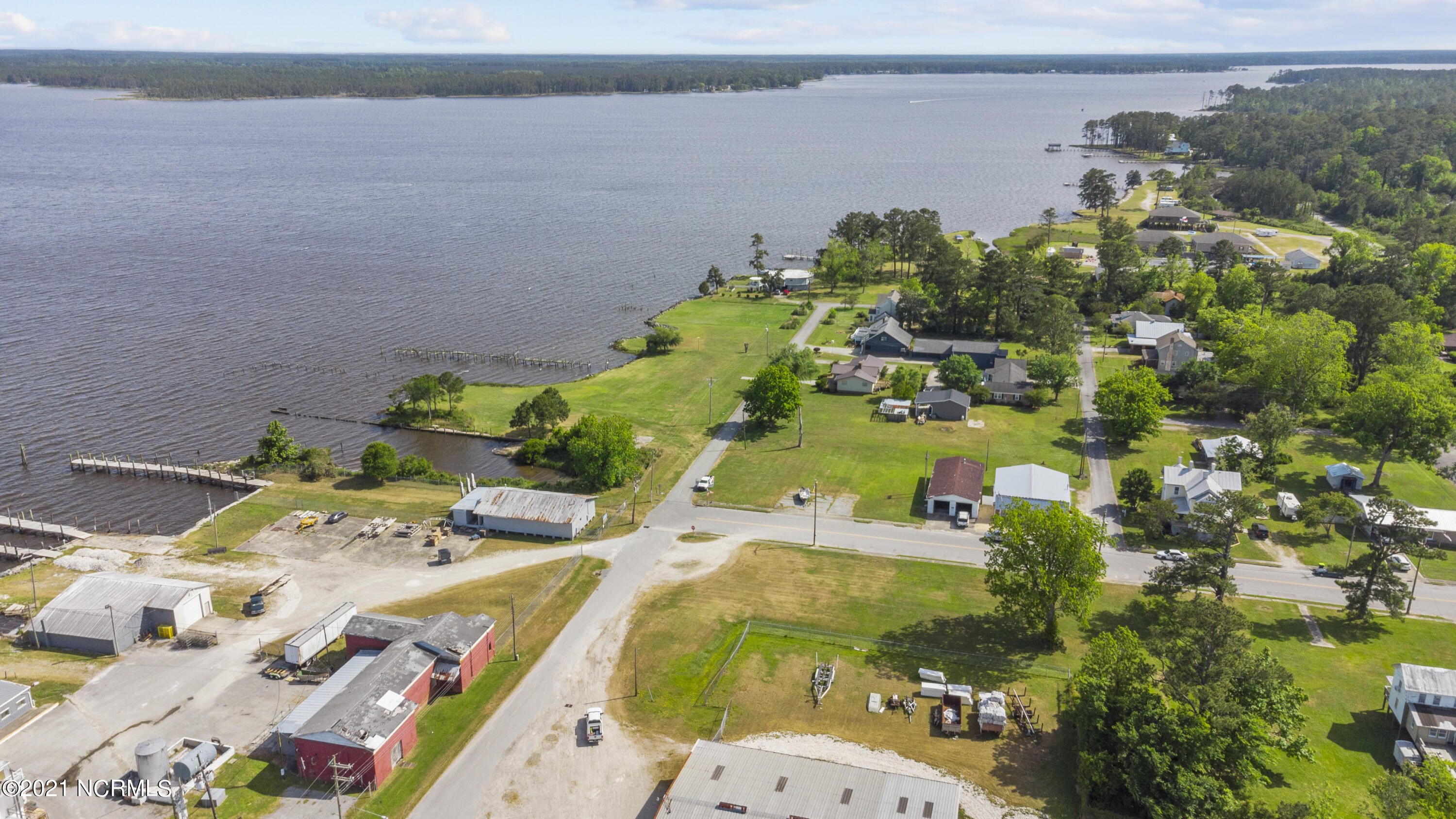 30 Front Street Vandemere, NC 28587 - Photo 8 of 9 38 First St-7