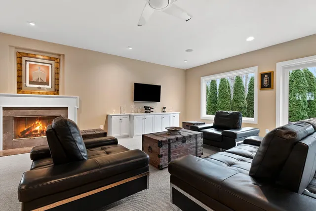 $824,900 | 1789 Maidstone Circle, Green Bay, WI 54313