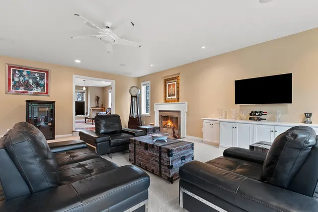 $824,900 | 1789 Maidstone Circle, Green Bay, WI 54313