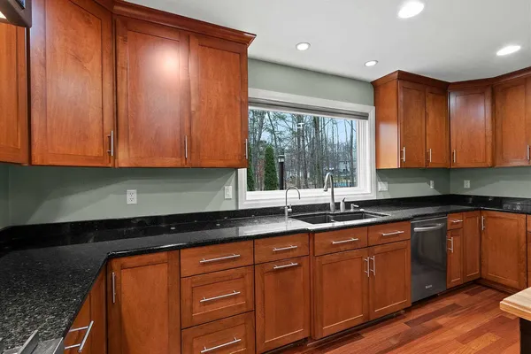 $824,900 | 1789 Maidstone Circle, Green Bay, WI 54313