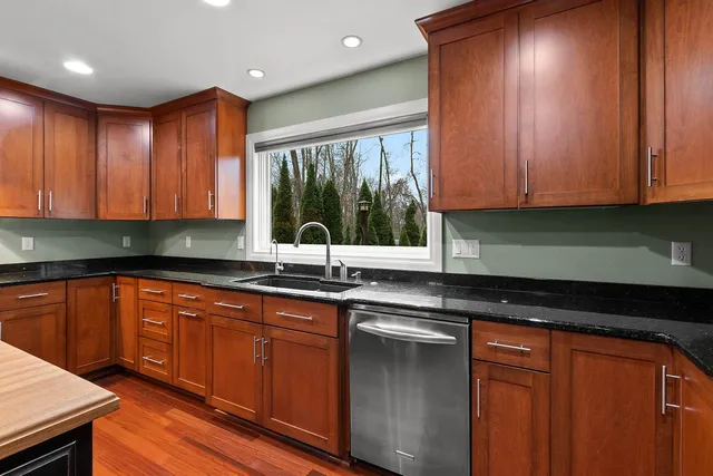 $824,900 | 1789 Maidstone Circle, Green Bay, WI 54313