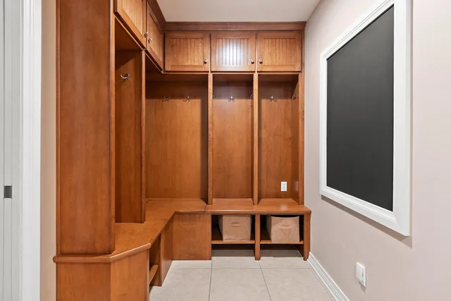 $824,900 | 1789 Maidstone Circle, Green Bay, WI 54313