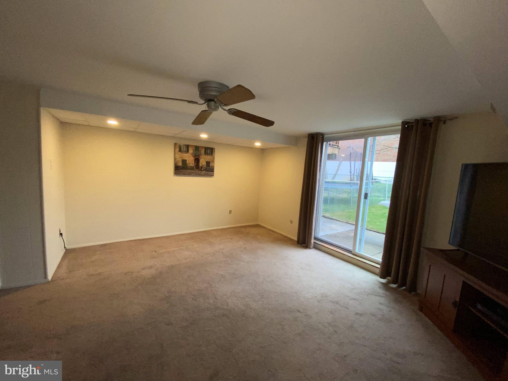 3560 Dows Road Philadelphia, PA 19154 - Photo 19 of 24 Gallery Image 19