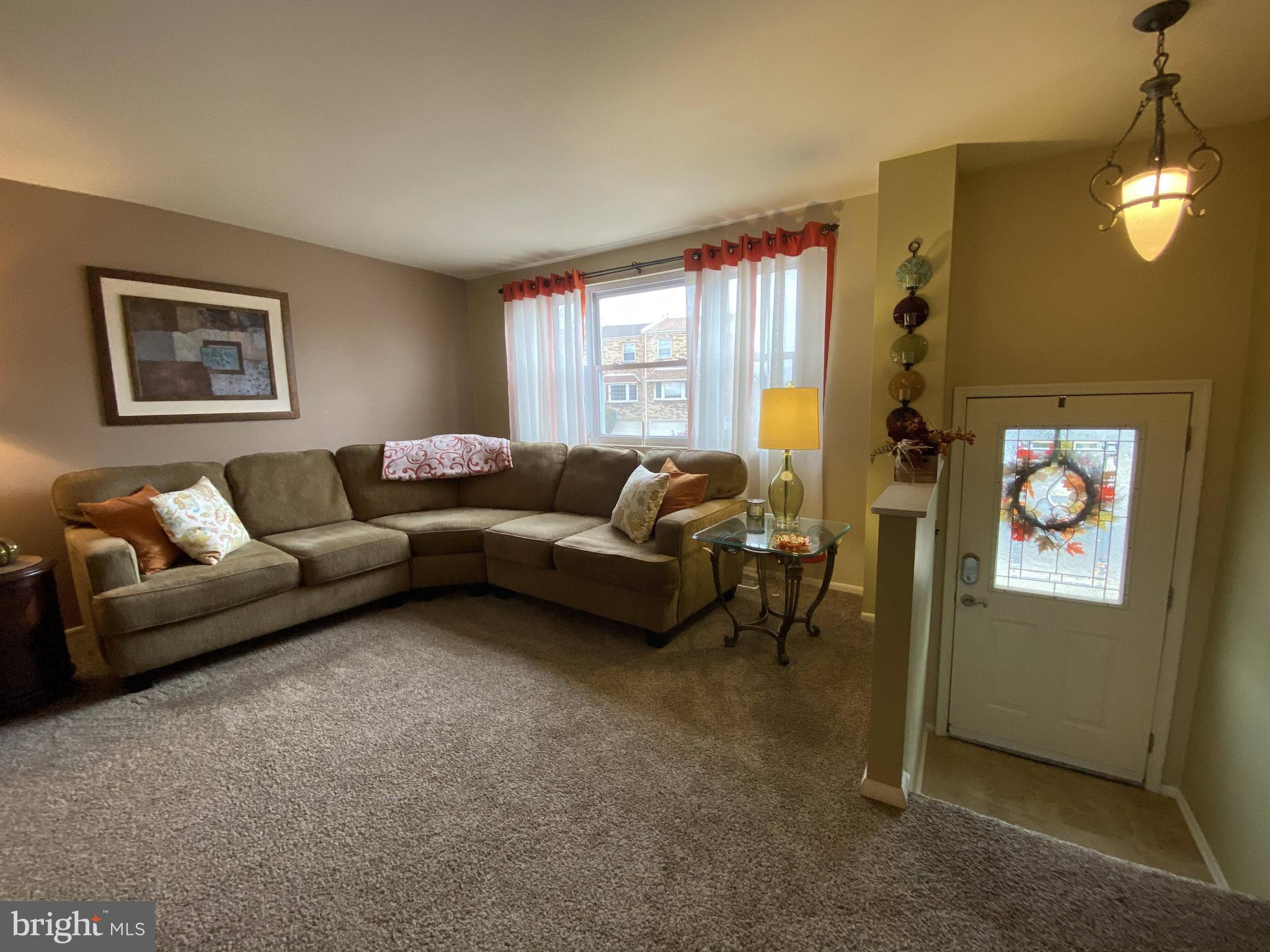 3560 Dows Road Philadelphia, PA 19154 - Photo 3 of 24 Gallery Image 3