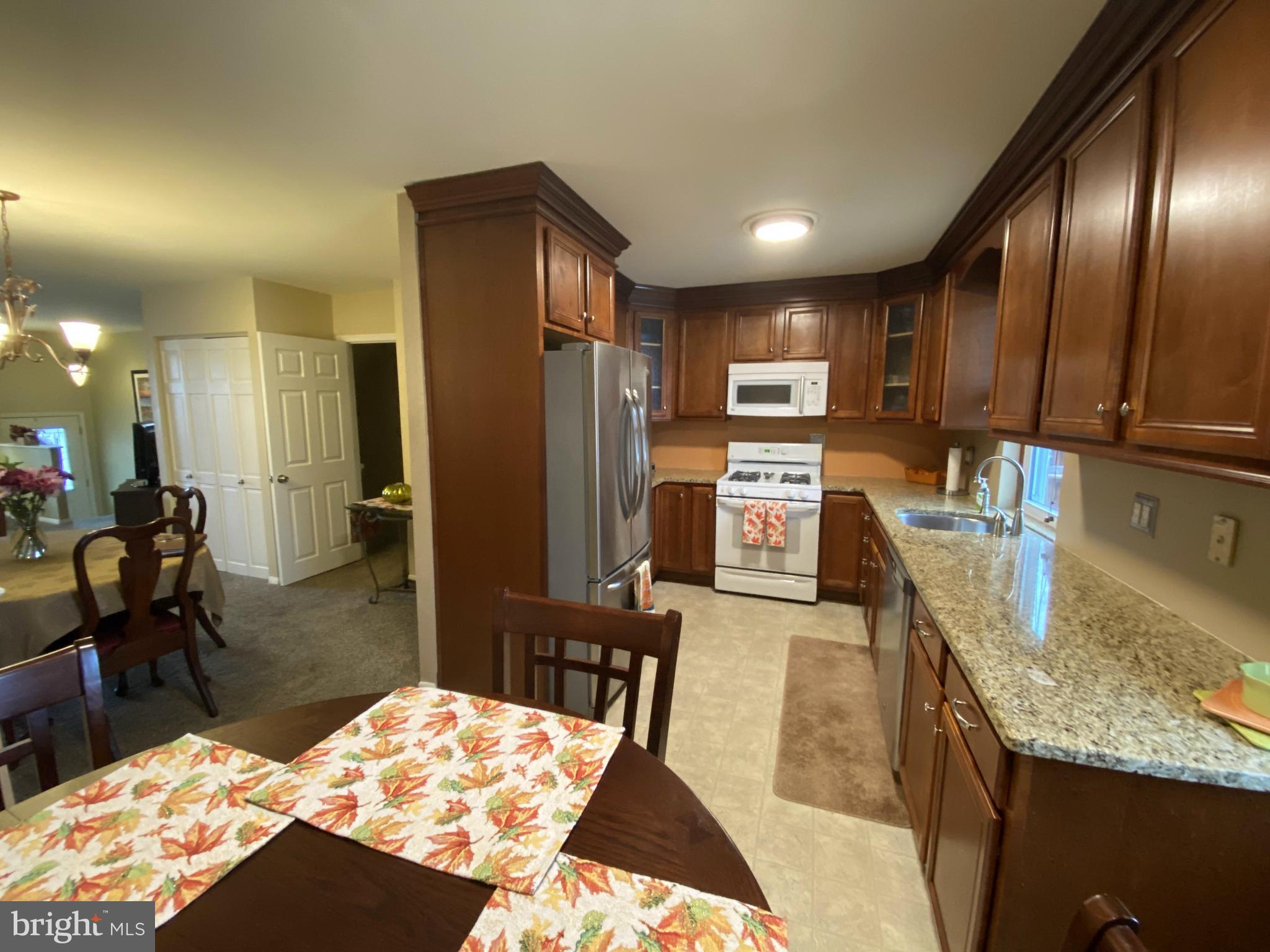 3560 Dows Road Philadelphia, PA 19154 - Photo 7 of 24 Gallery Image 7