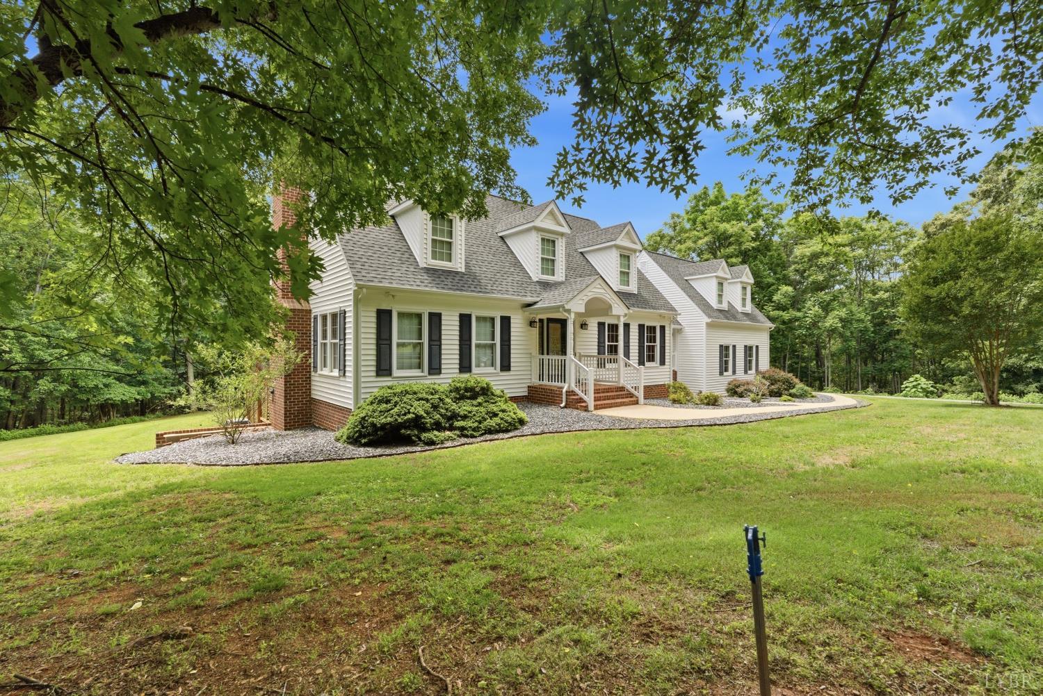 1054 Rock Haven Road Goode, VA 24556 - Photo 2 of 98